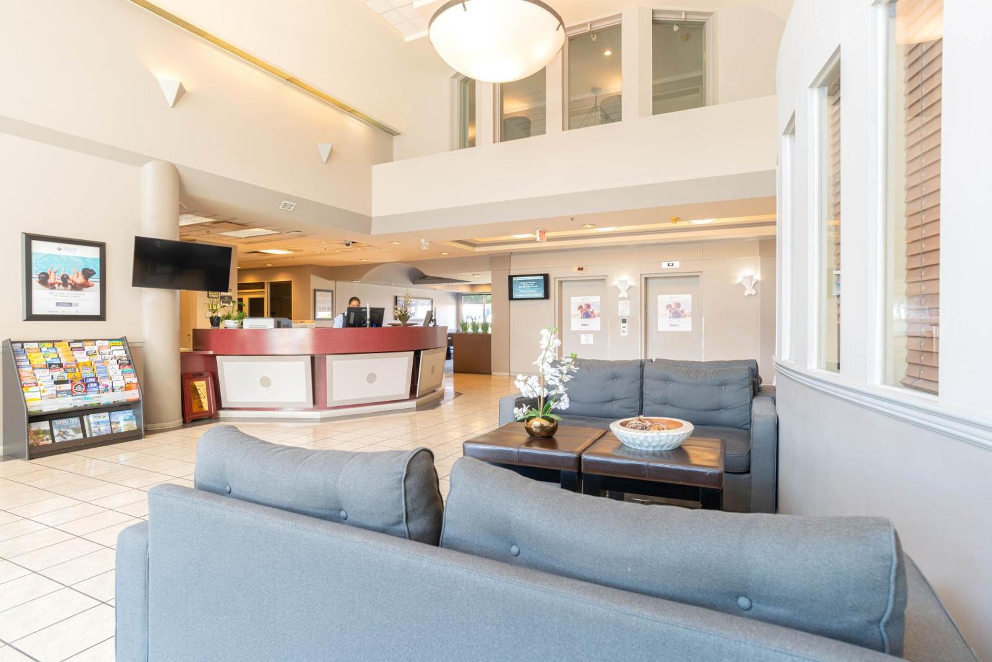 Sandman Hotel Вікторія Екстер'єр фото